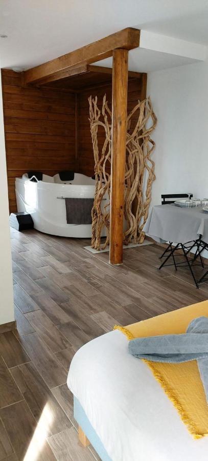 Chambre D'Hotes Des Loyes Jaillans Екстериор снимка